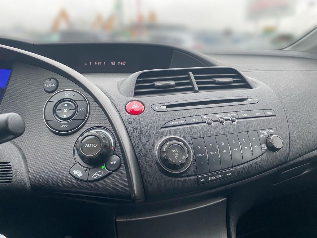 Fahrzeugabbildung Honda Civic 1.4 i-VTEC Sport