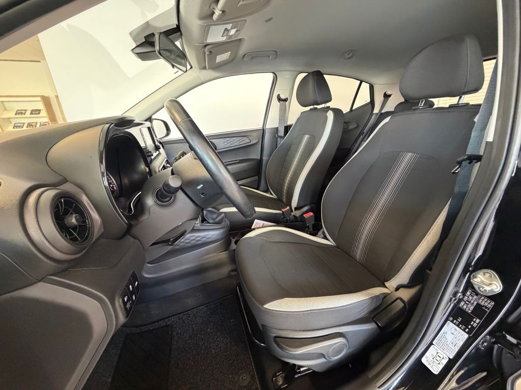 Fahrzeugabbildung Hyundai i10 1.0 EDITION 30