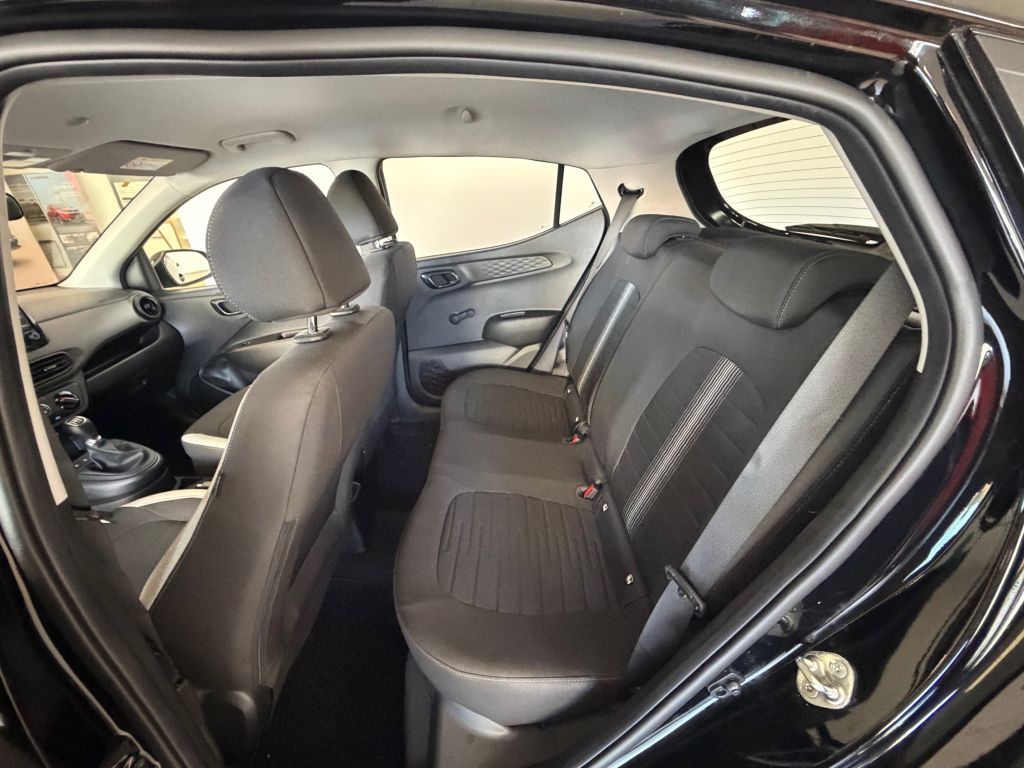 Fahrzeugabbildung Hyundai i10 1.0 EDITION 30