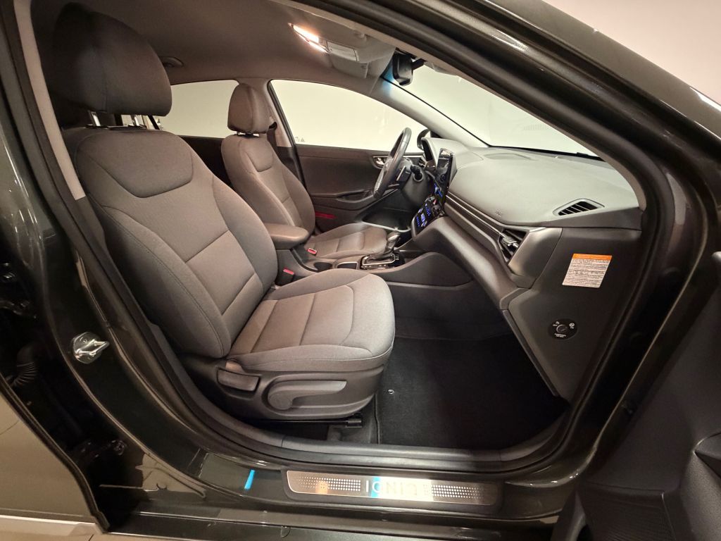 Fahrzeugabbildung Hyundai IONIQ Plug-in-Hybrid 1.6 Style *Scheckheft*LED*