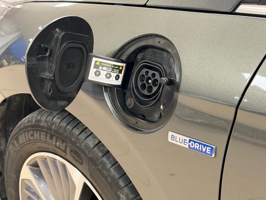 Fahrzeugabbildung Hyundai IONIQ Plug-in-Hybrid 1.6 Style *Scheckheft*LED*