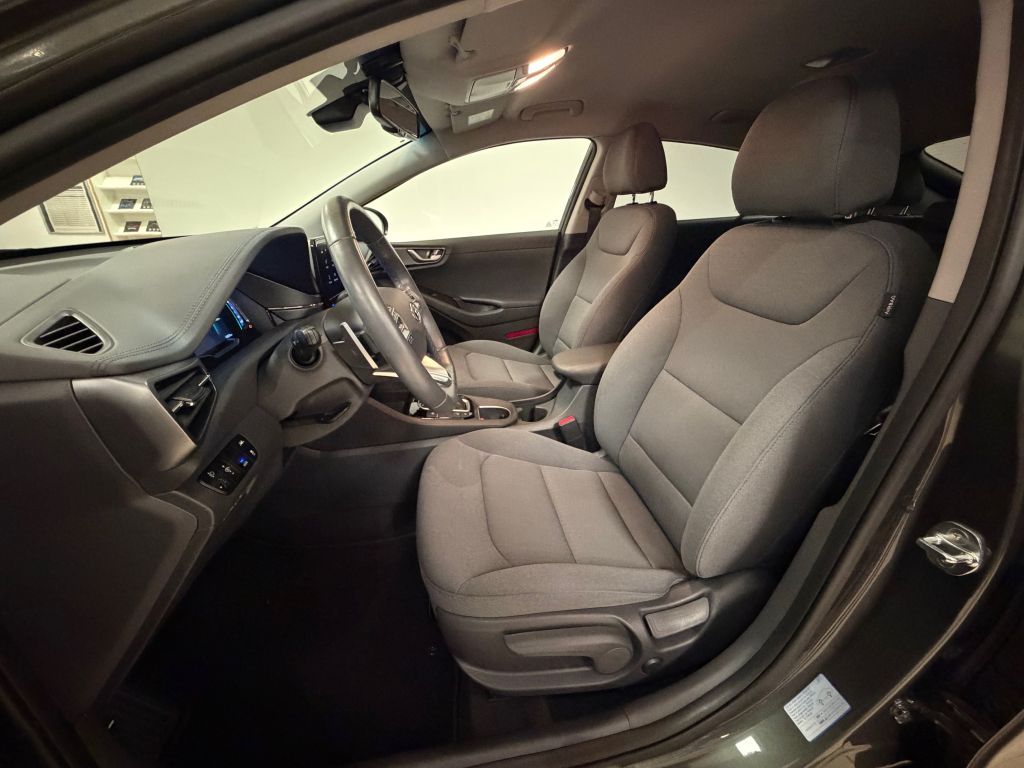 Fahrzeugabbildung Hyundai IONIQ Plug-in-Hybrid 1.6 Style *Scheckheft*LED*