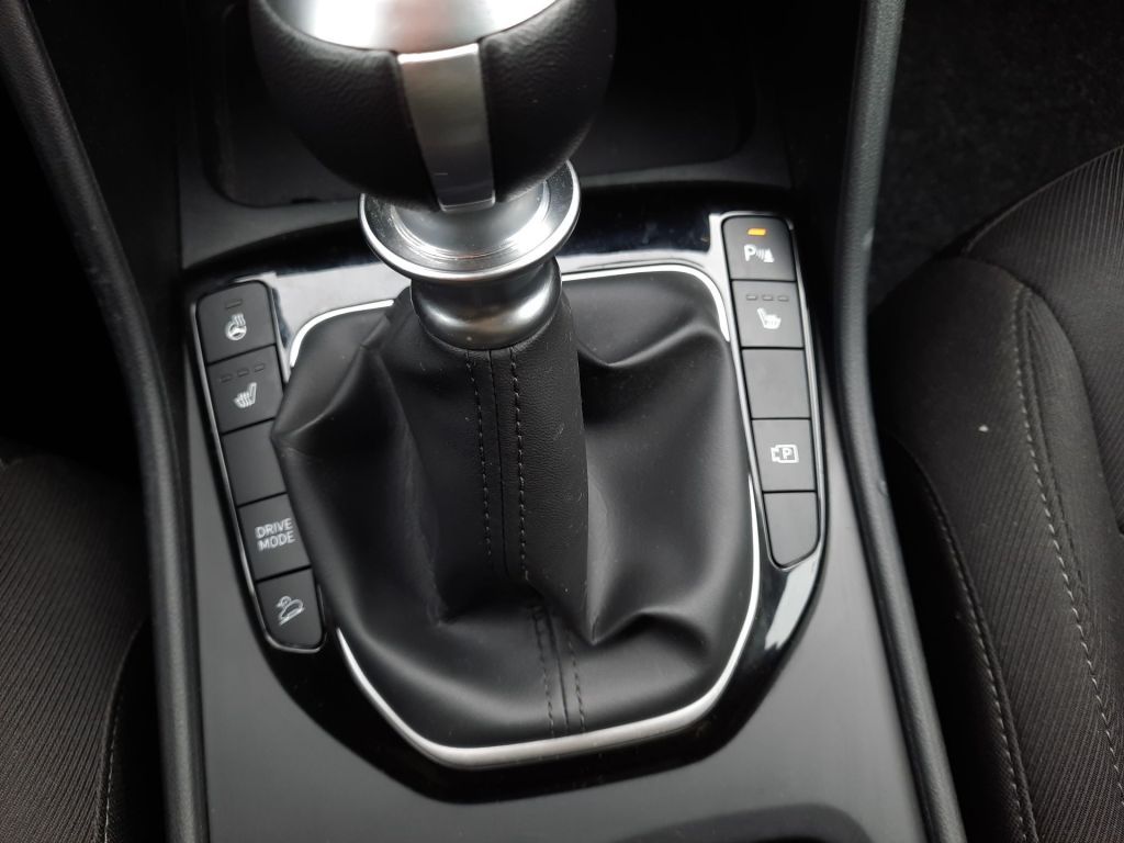 Fahrzeugabbildung Hyundai TUCSON 1.6 T-GDi 48V-Hybrid 2WD Trend