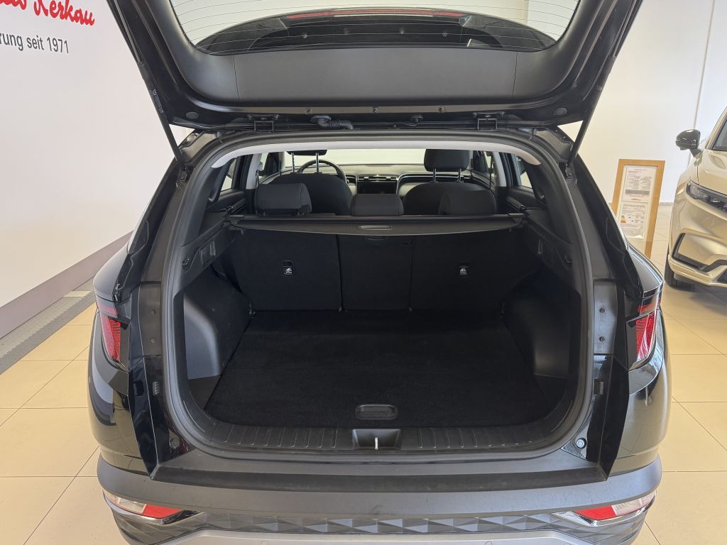 Fahrzeugabbildung Hyundai TUCSON 1.6 48V-Hybrid +LED+Scheckh.+Navi+Garanti