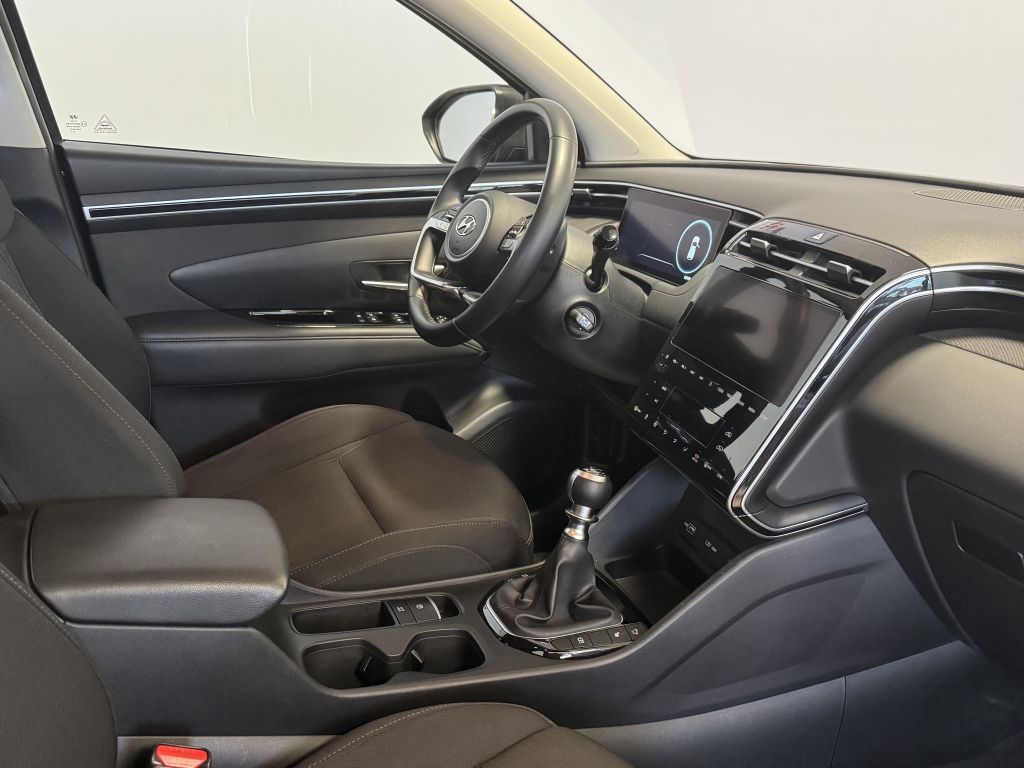 Fahrzeugabbildung Hyundai TUCSON 1.6 48V-Hybrid +LED+Scheckh.+Navi+Garanti
