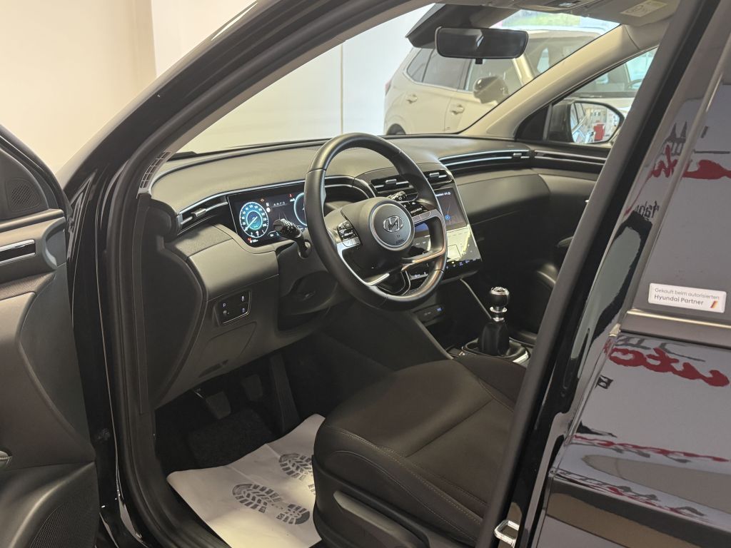 Fahrzeugabbildung Hyundai TUCSON 1.6 48V-Hybrid +LED+Scheckh.+Navi+Garanti