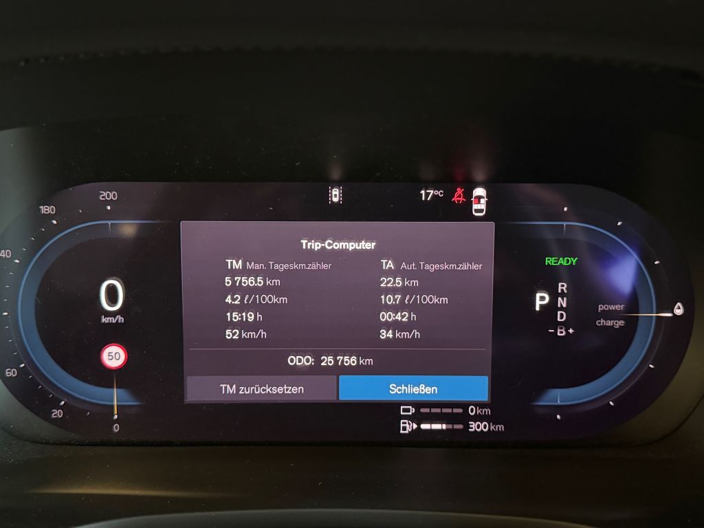 Fahrzeugabbildung Volvo V60 T6 Plug-in Hybrid AWD Plus Dark +AHK+360°+WR