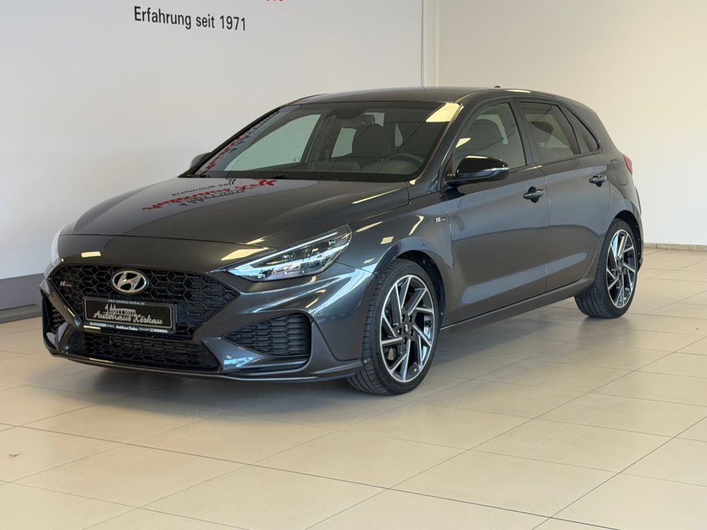 Fahrzeugabbildung Hyundai i30 1.5 T-GDI 48V-Hyb. N-Line +AHK+8Fach bereift