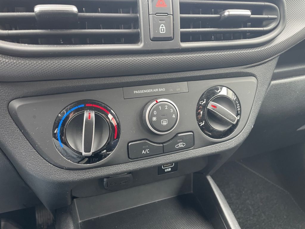 Fahrzeugabbildung Hyundai i10 1.0 Select *Funktionspaket