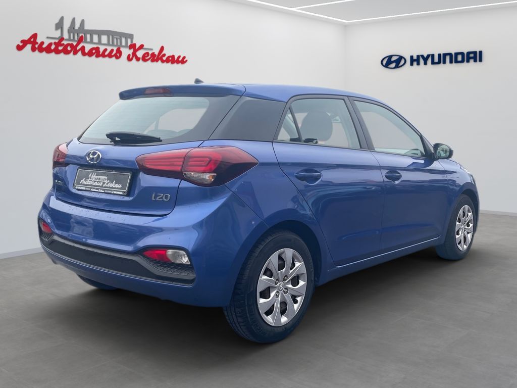 Fahrzeugabbildung Hyundai i20 1.2 Select Funktions Paket
