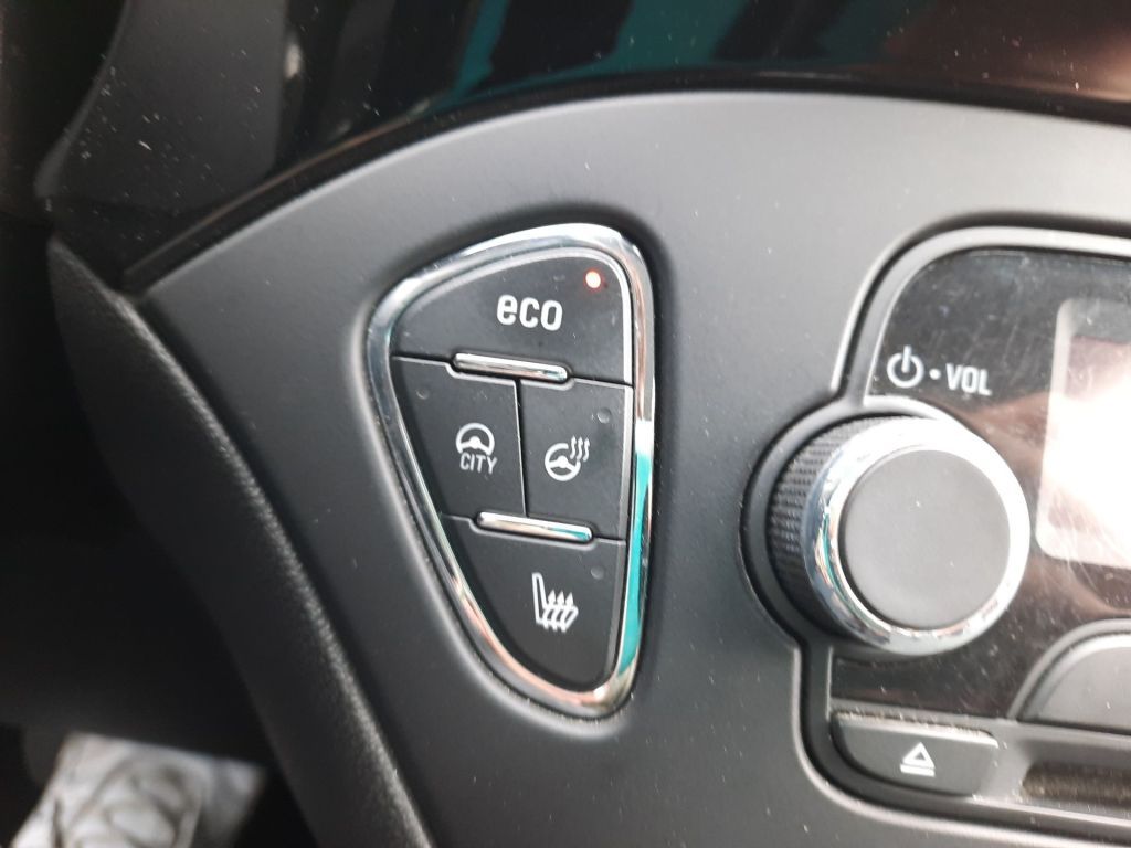 Fahrzeugabbildung Opel Corsa 1.4 Easytronic (ecoFLEX) Start/Stop Color