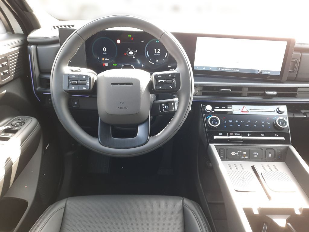 Fahrzeugabbildung Hyundai SANTA FE 1.6 HEV 2WD 7-Sitzer Blackline