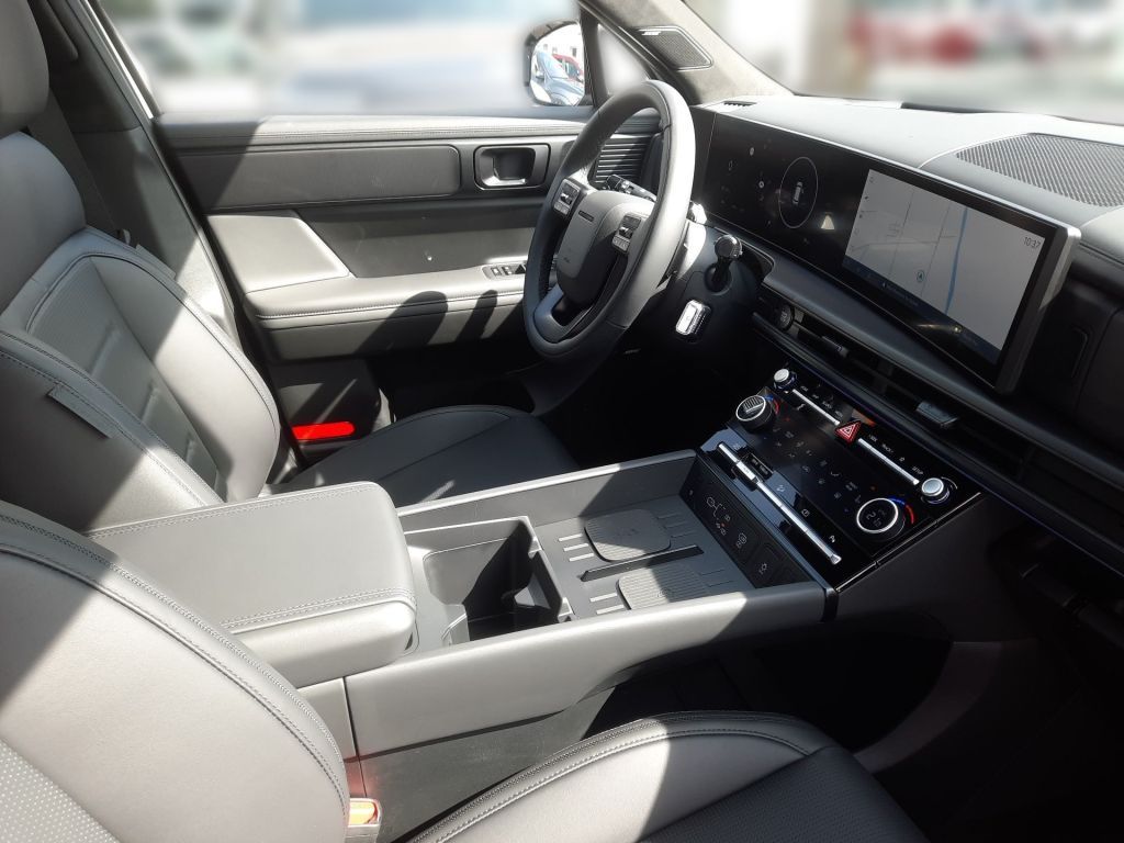 Fahrzeugabbildung Hyundai SANTA FE 1.6 HEV 2WD 7-Sitzer Blackline