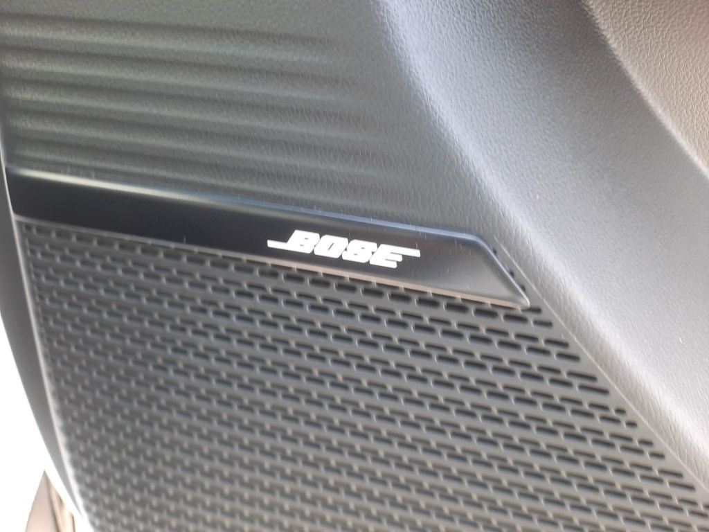 Fahrzeugabbildung Hyundai SANTA FE 1.6 HEV 2WD 7-Sitzer Blackline