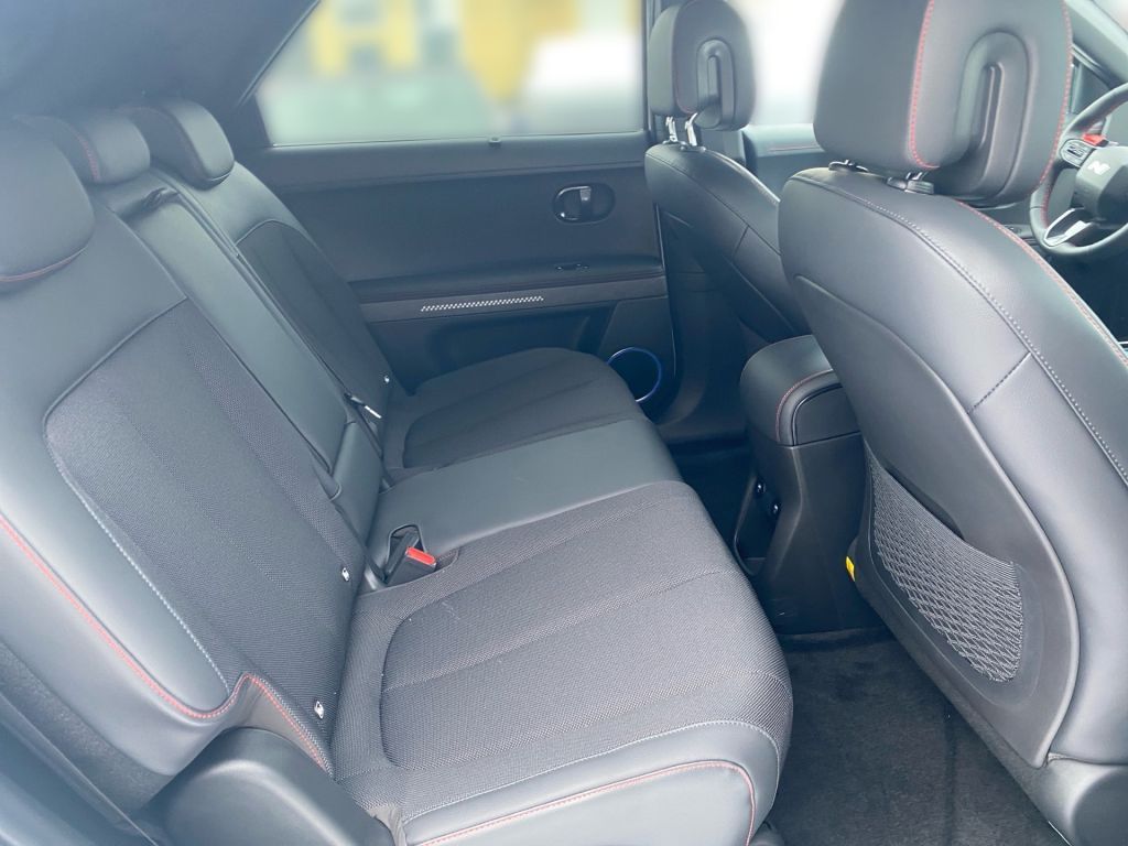 Fahrzeugabbildung Hyundai IONIQ 5 84 kWh 4WD N Line X + Park Paket