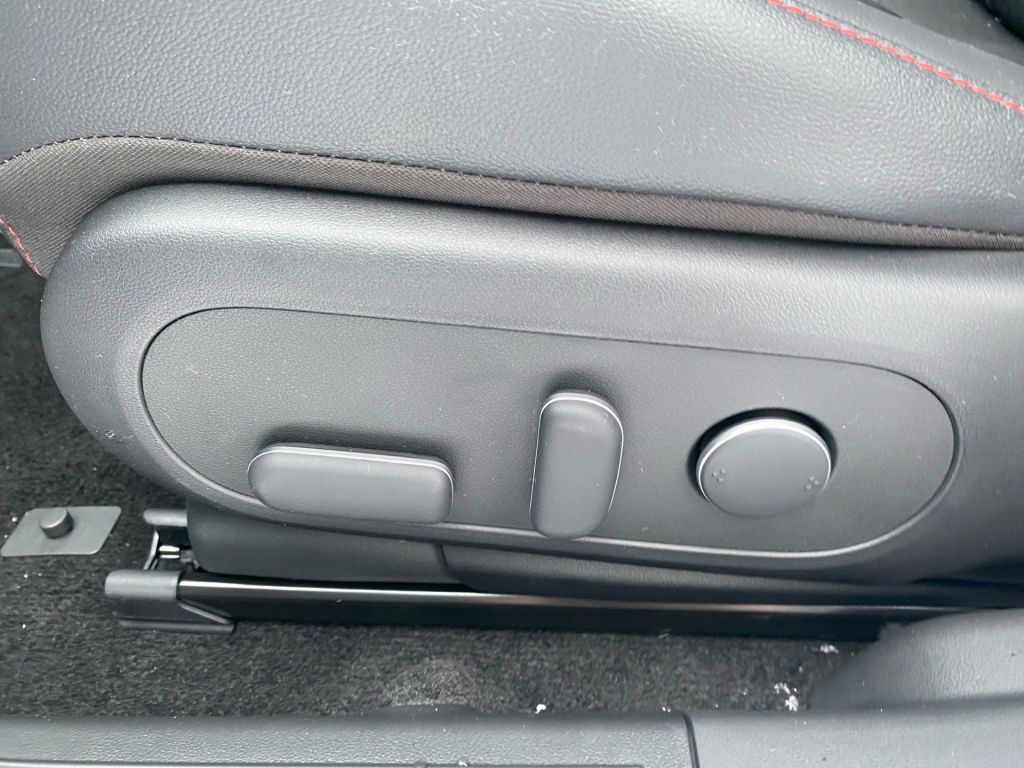 Fahrzeugabbildung Hyundai IONIQ 5 84 kWh 4WD N Line X + Park Paket