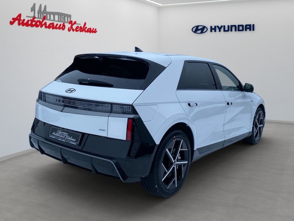 Fahrzeugabbildung Hyundai IONIQ 5 84 kWh 4WD N Line X + Park Paket