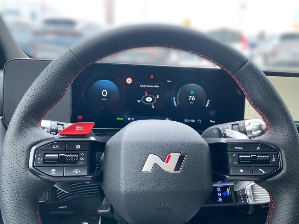 Fahrzeugabbildung Hyundai IONIQ 5 84 kWh 4WD N Line X + Park Paket