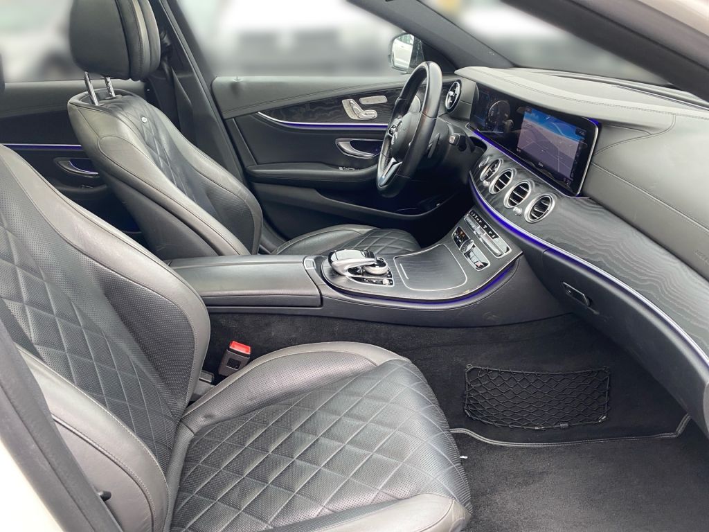 Fahrzeugabbildung Mercedes-Benz E 400d T *designo*Widescreen*Pano*HUD*Standhzg*