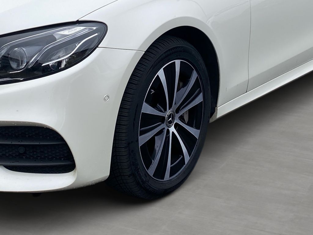 Fahrzeugabbildung Mercedes-Benz E 400d T *designo*Widescreen*Pano*HUD*Standhzg*