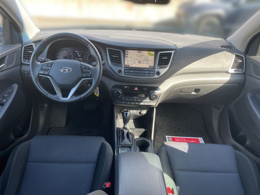 Fahrzeugabbildung Hyundai Tucson 1.6 Turbo 4WD DCT Style *8fach bereift*