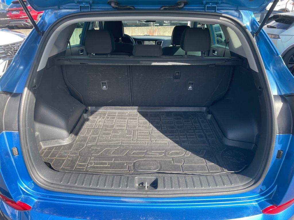 Fahrzeugabbildung Hyundai Tucson 1.6 Turbo 4WD DCT Style *8fach bereift*