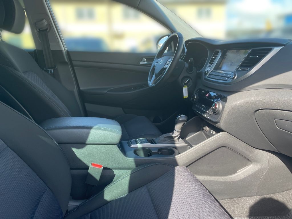 Fahrzeugabbildung Hyundai Tucson 1.6 Turbo 4WD DCT Style *8fach bereift*