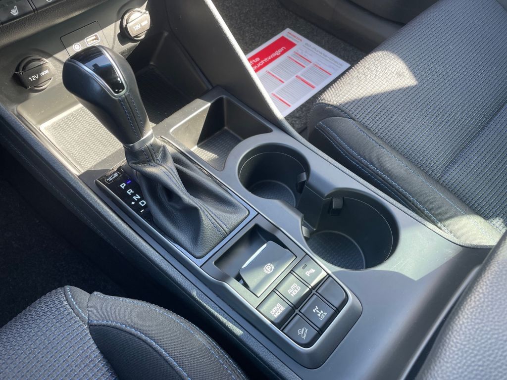 Fahrzeugabbildung Hyundai Tucson 1.6 Turbo 4WD DCT Style *8fach bereift*