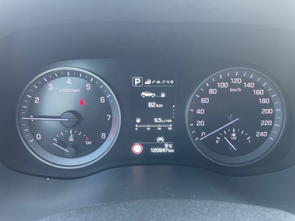 Fahrzeugabbildung Hyundai Tucson 1.6 Turbo 4WD DCT Style *8fach bereift*