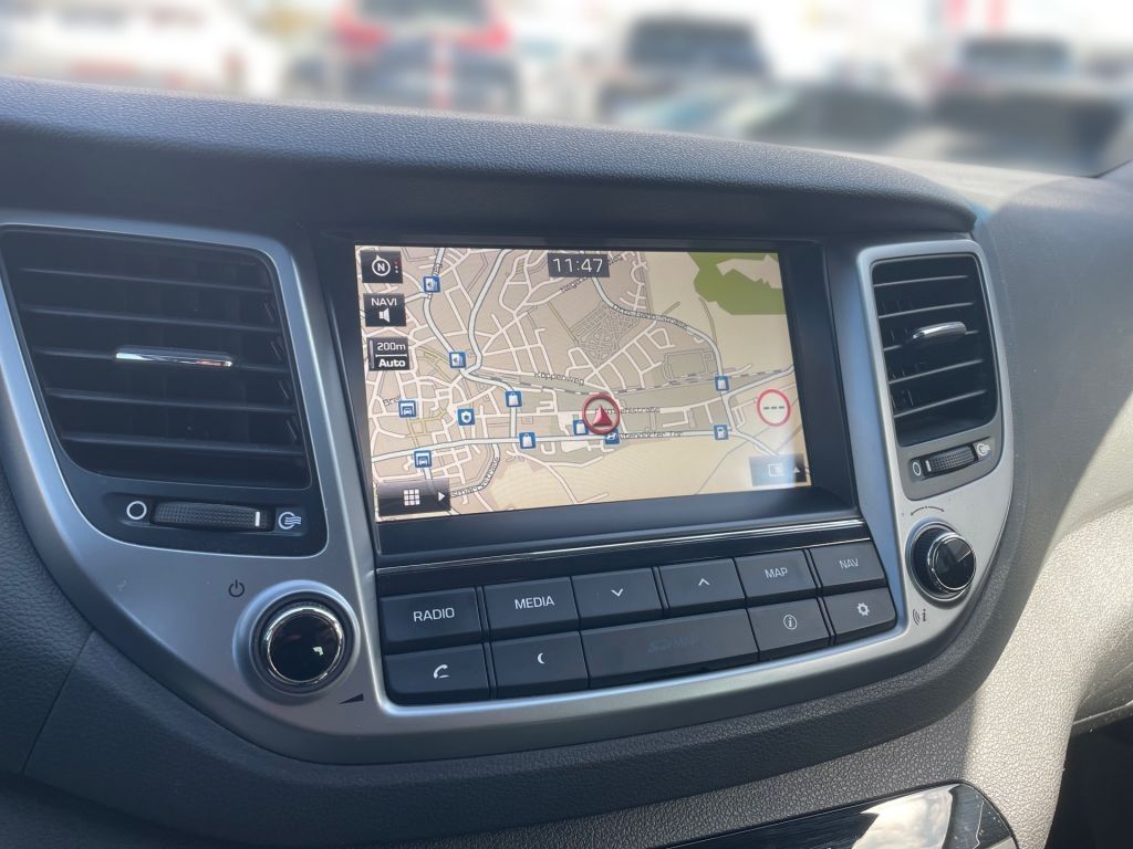 Fahrzeugabbildung Hyundai Tucson 1.6 Turbo 4WD DCT Style *8fach bereift*