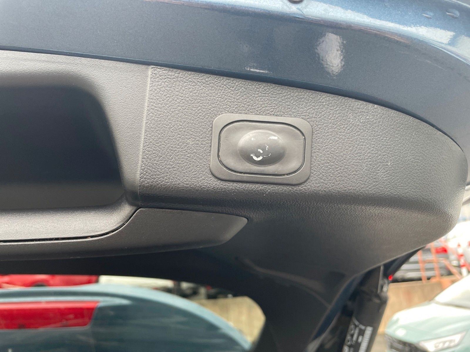 Fahrzeugabbildung Ford Focus Turnier ST-Line X *PANO*SHZ*NAVI*
