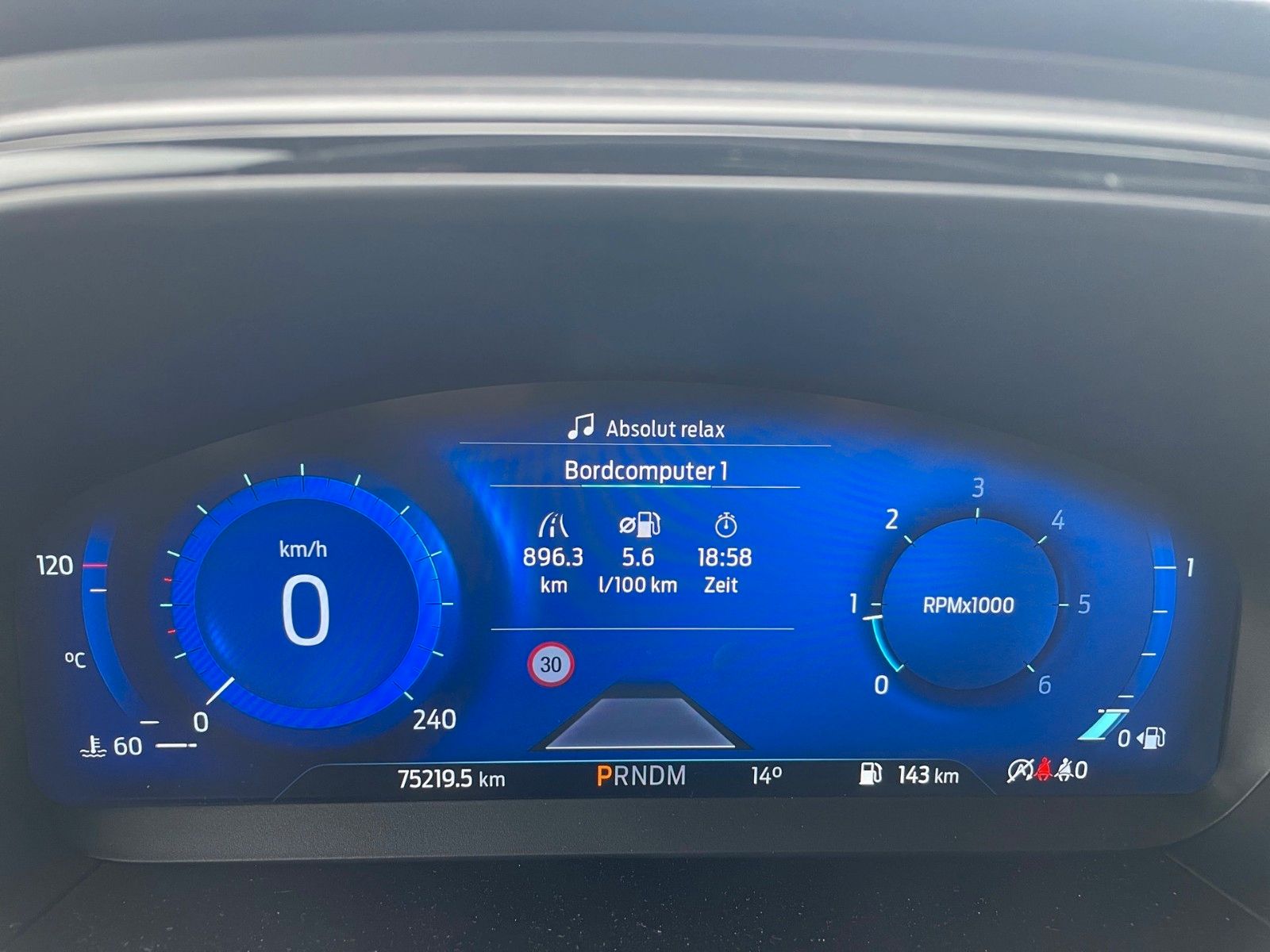 Fahrzeugabbildung Ford Focus Turnier ST-Line X *PANO*SHZ*NAVI*