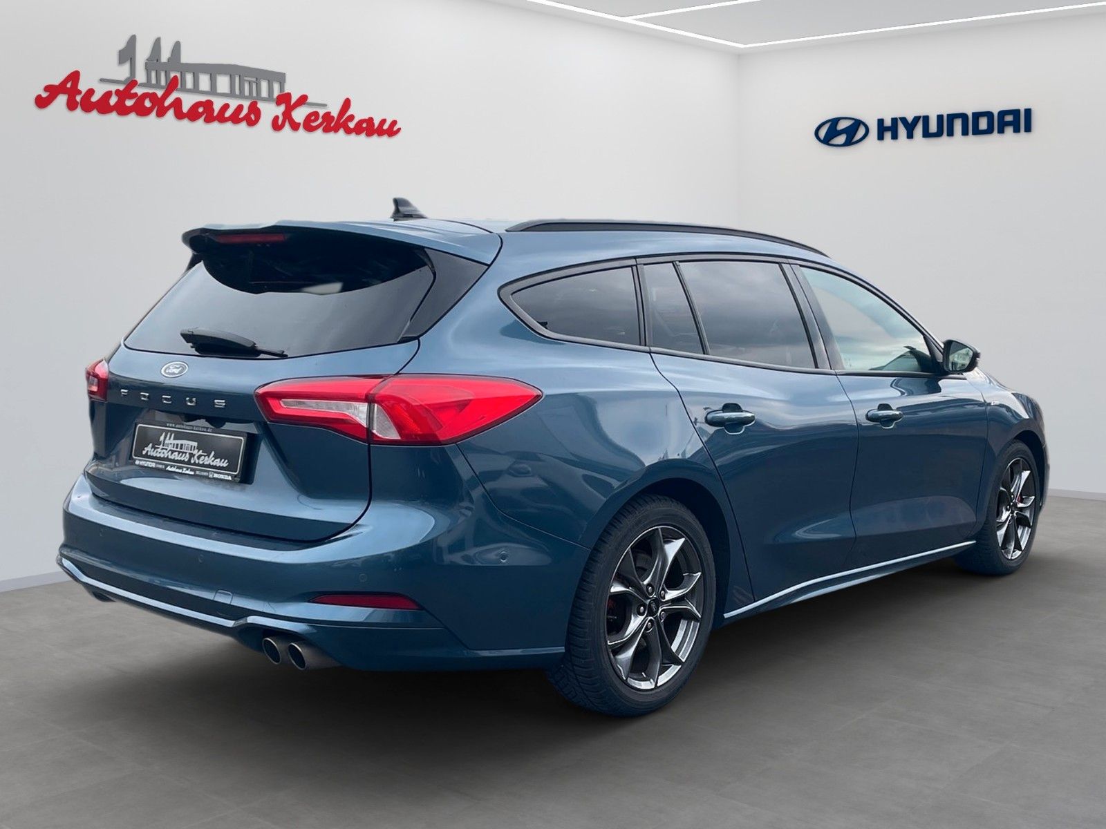 Fahrzeugabbildung Ford Focus Turnier ST-Line X *PANO*SHZ*NAVI*