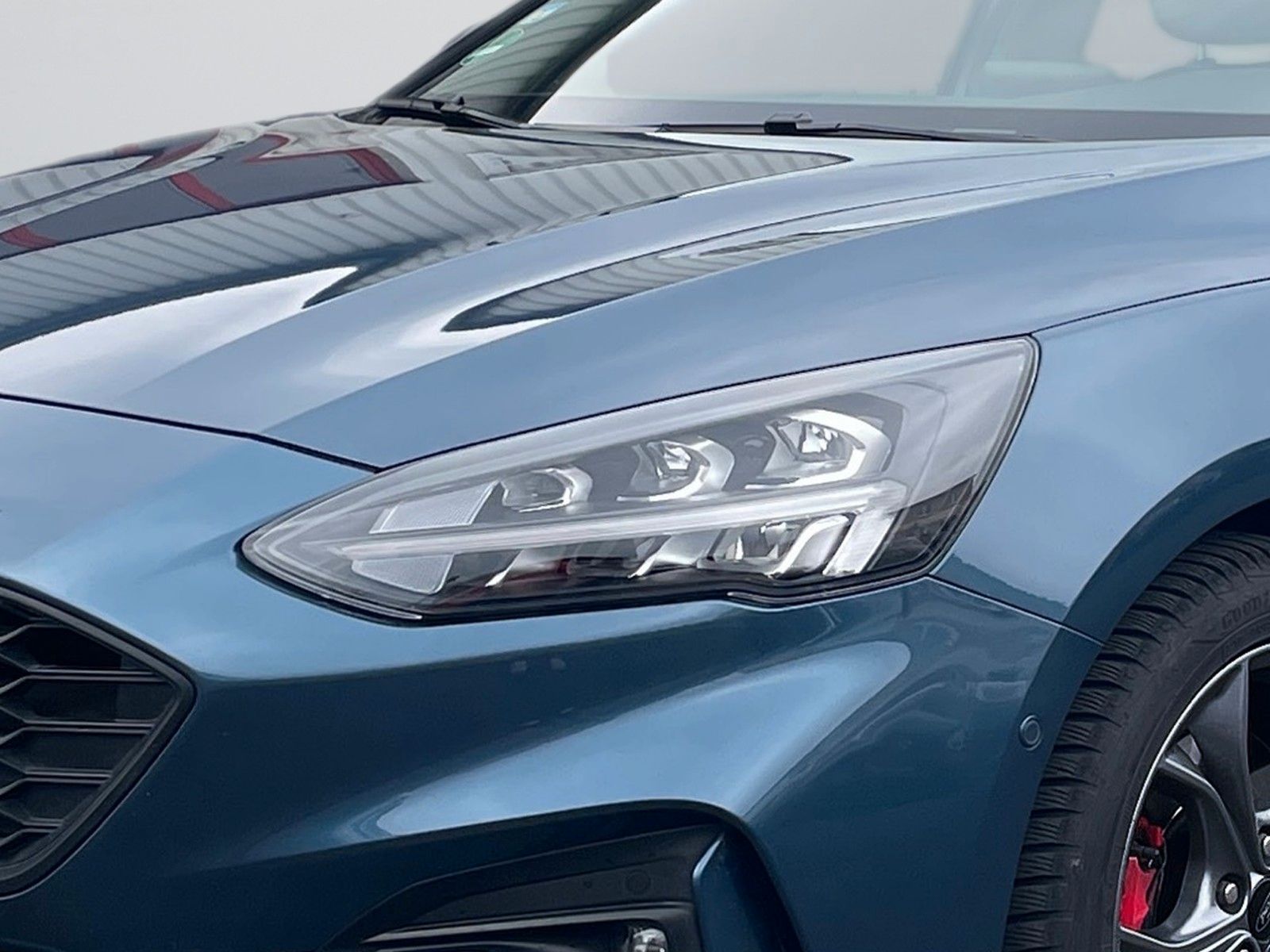Fahrzeugabbildung Ford Focus Turnier ST-Line X *PANO*SHZ*NAVI*