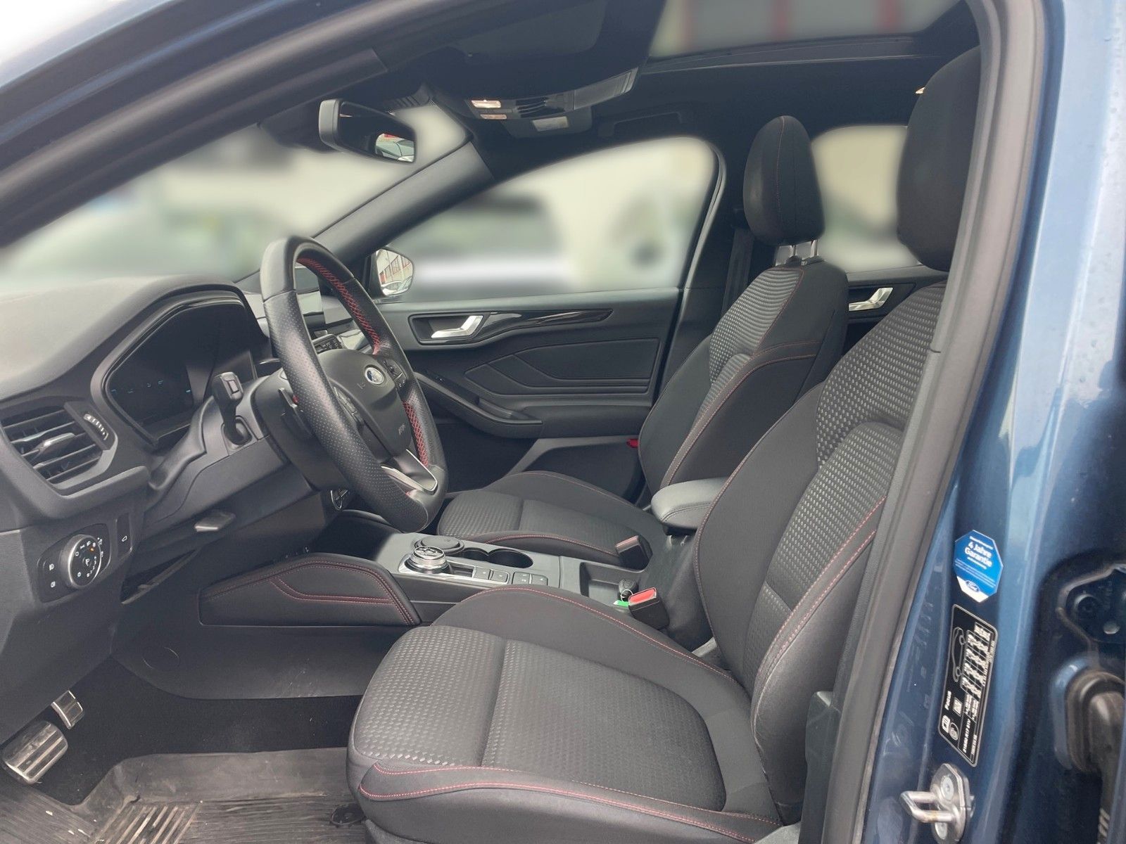 Fahrzeugabbildung Ford Focus Turnier ST-Line X *PANO*SHZ*NAVI*