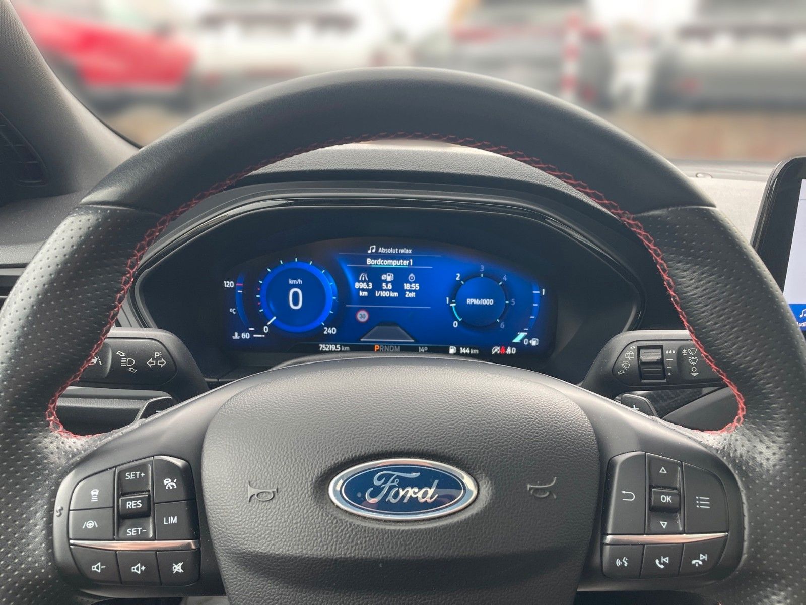 Fahrzeugabbildung Ford Focus Turnier ST-Line X *PANO*SHZ*NAVI*