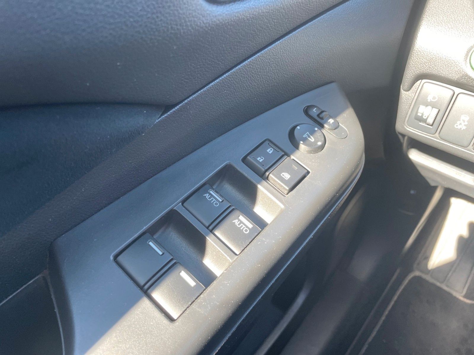 Fahrzeugabbildung Honda CR-V Comfort 2WD +Anhängerkopplung*
