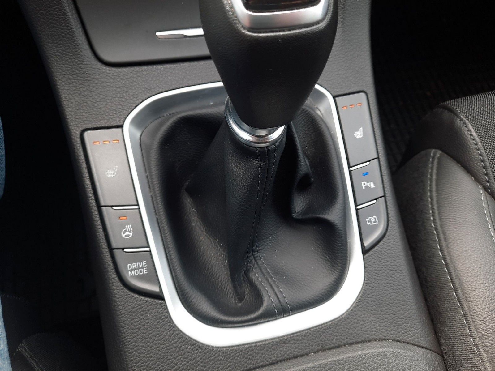 Fahrzeugabbildung Hyundai i30 Prime Mild-Hybrid *8fach bereift*