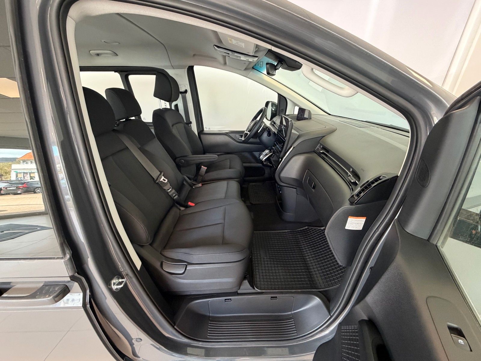 Fahrzeugabbildung Hyundai Staria Trend Hybrid 9-Sitzer