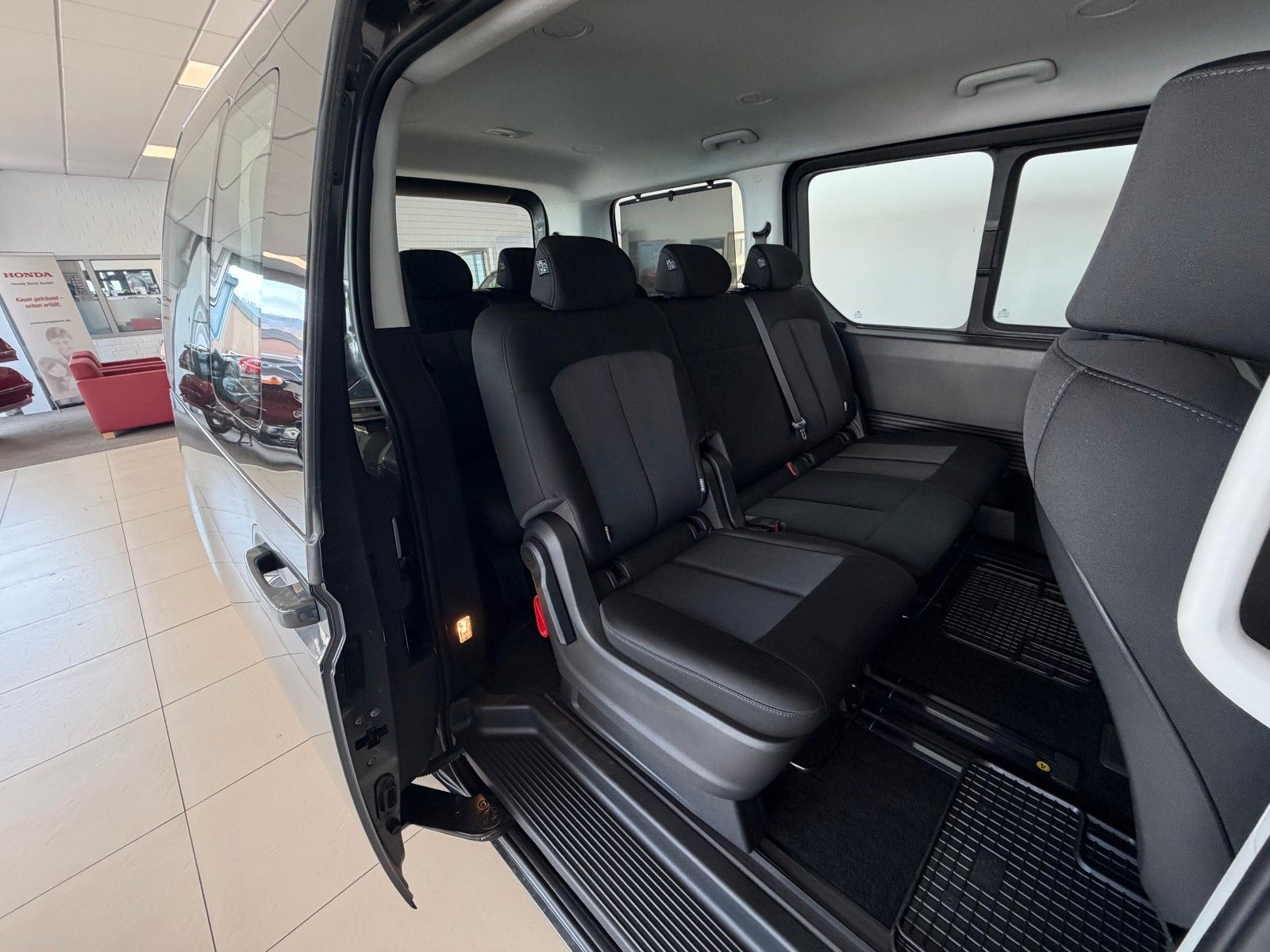 Fahrzeugabbildung Hyundai Staria Trend Hybrid 9-Sitzer