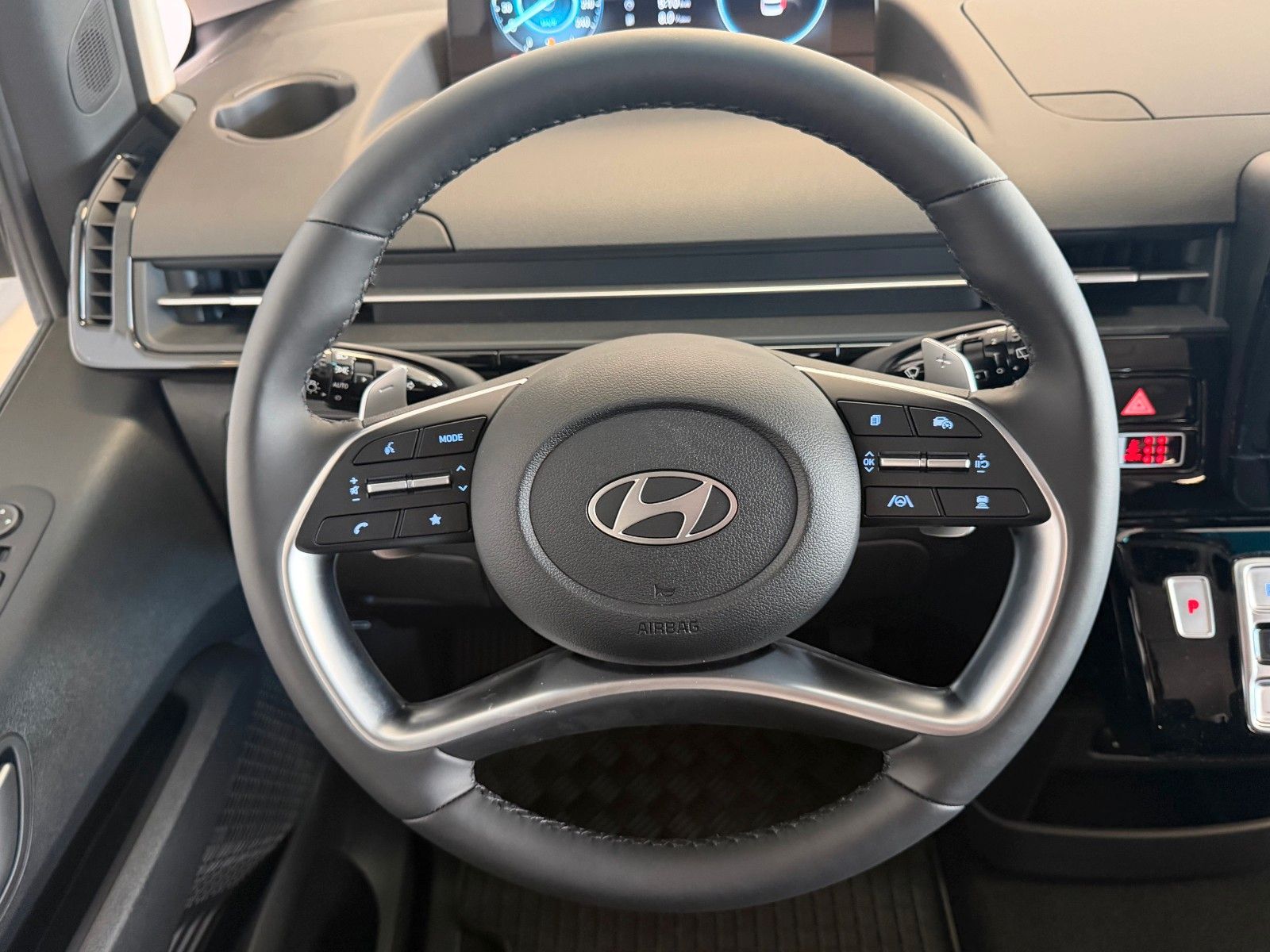 Fahrzeugabbildung Hyundai Staria Trend Hybrid 9-Sitzer