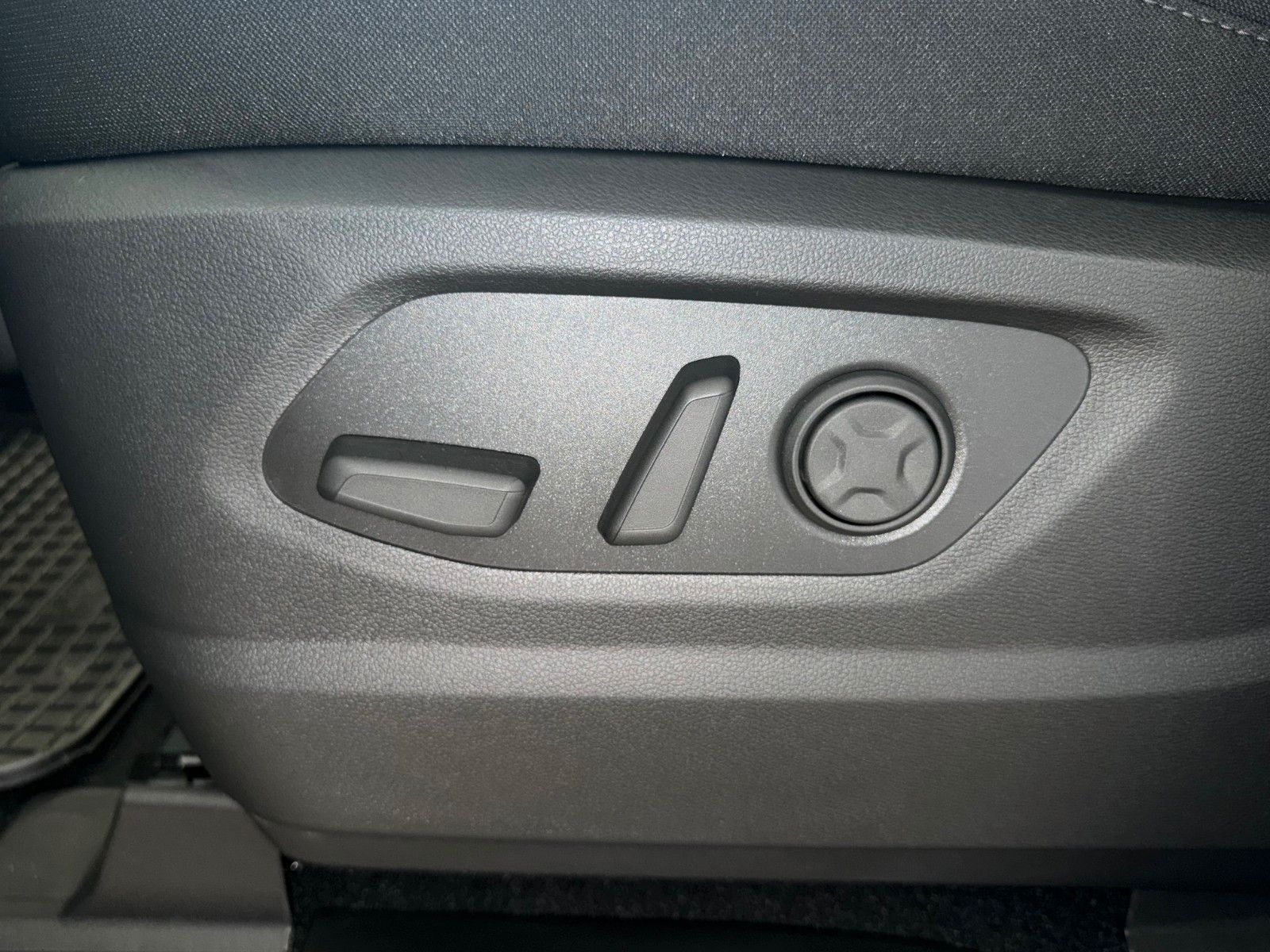 Fahrzeugabbildung Hyundai Staria Trend Hybrid 9-Sitzer