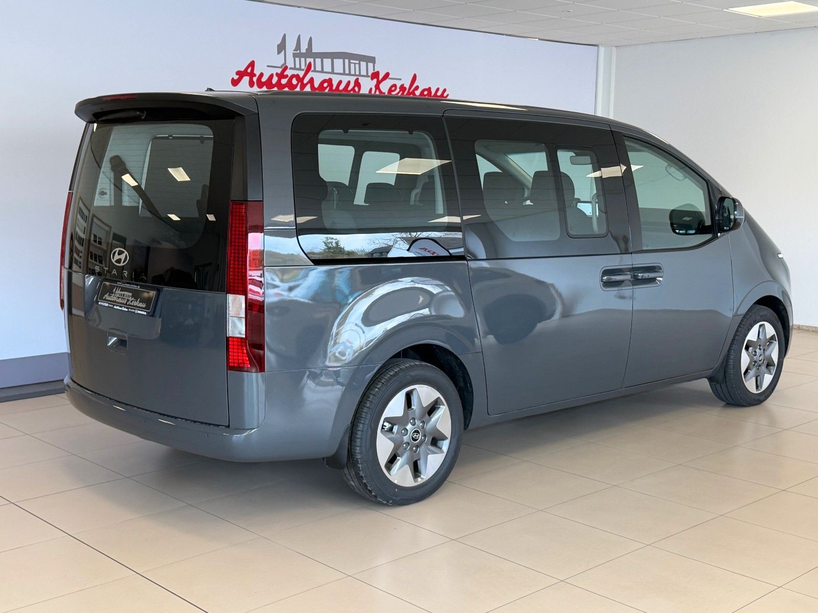 Fahrzeugabbildung Hyundai Staria Trend Hybrid 9-Sitzer