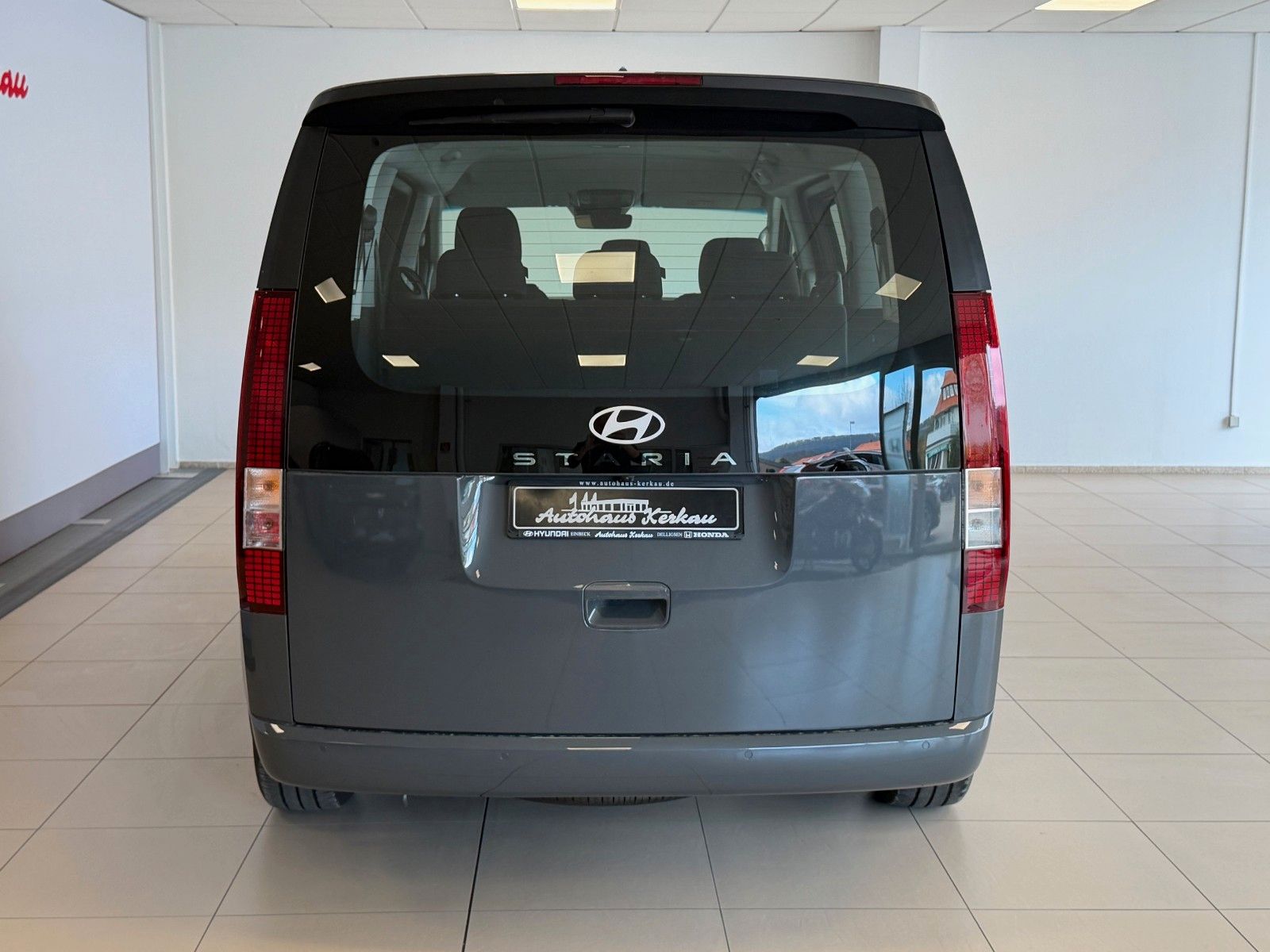 Fahrzeugabbildung Hyundai Staria Trend Hybrid 9-Sitzer