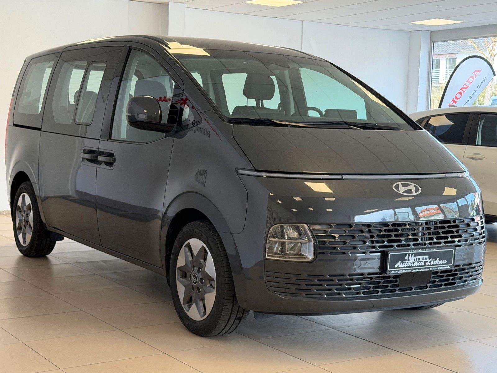 Fahrzeugabbildung Hyundai Staria Trend Hybrid 9-Sitzer