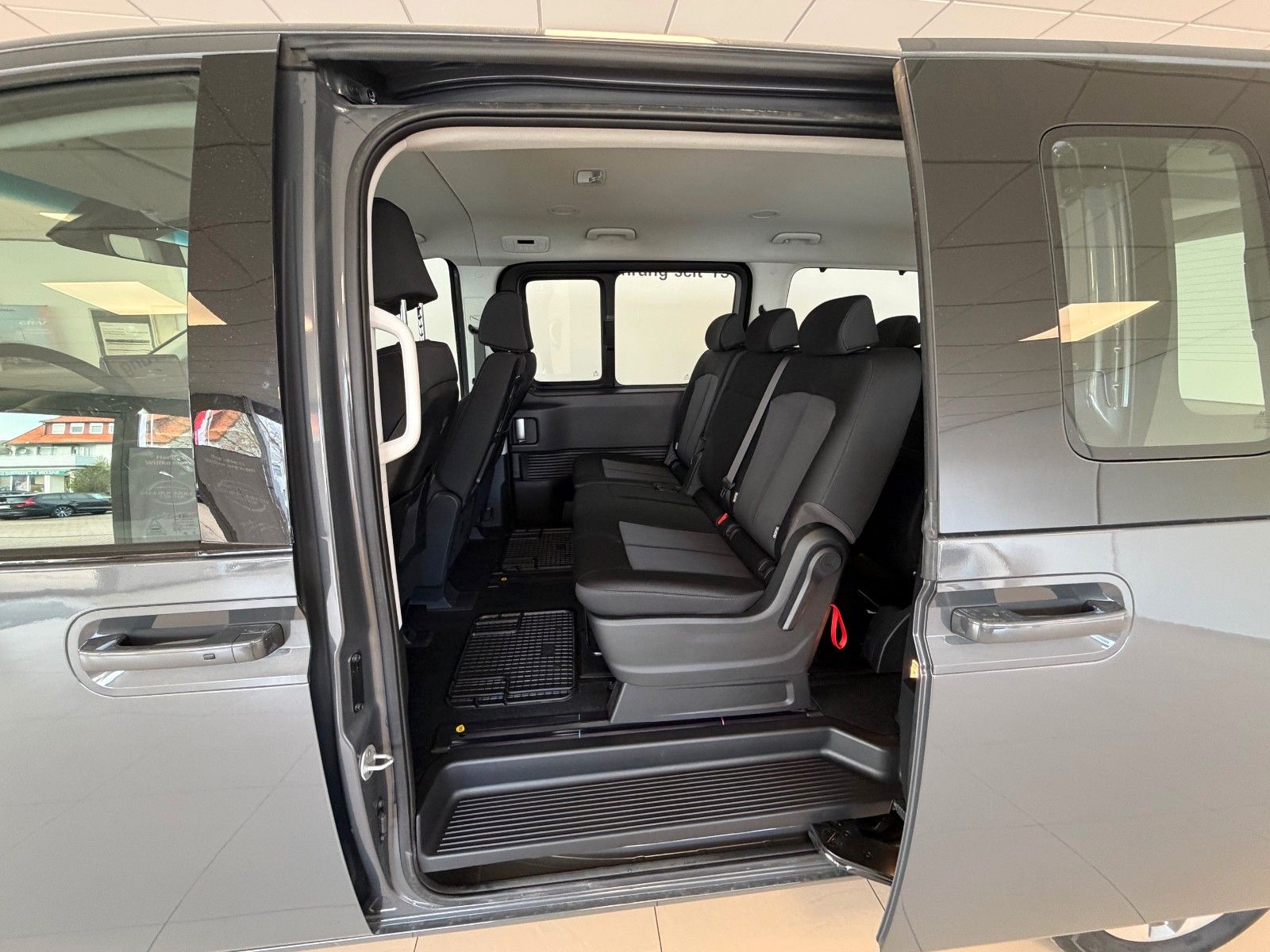 Fahrzeugabbildung Hyundai Staria Trend Hybrid 9-Sitzer