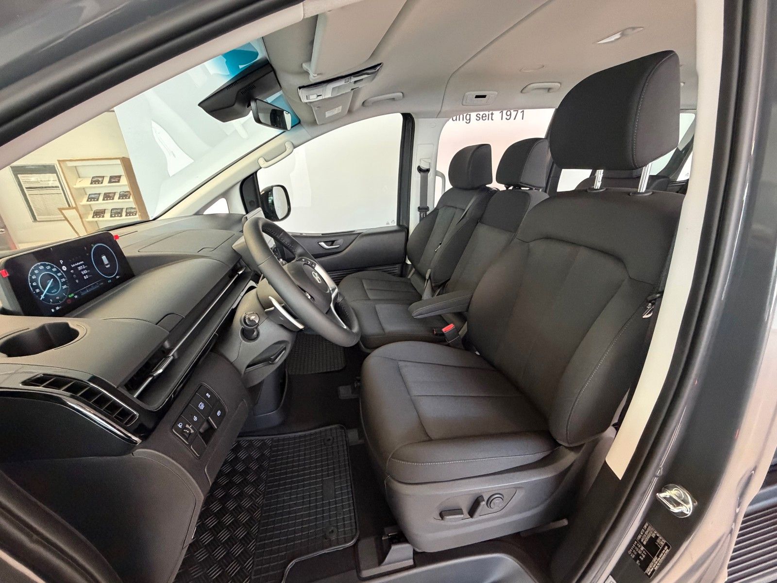 Fahrzeugabbildung Hyundai Staria Trend Hybrid 9-Sitzer