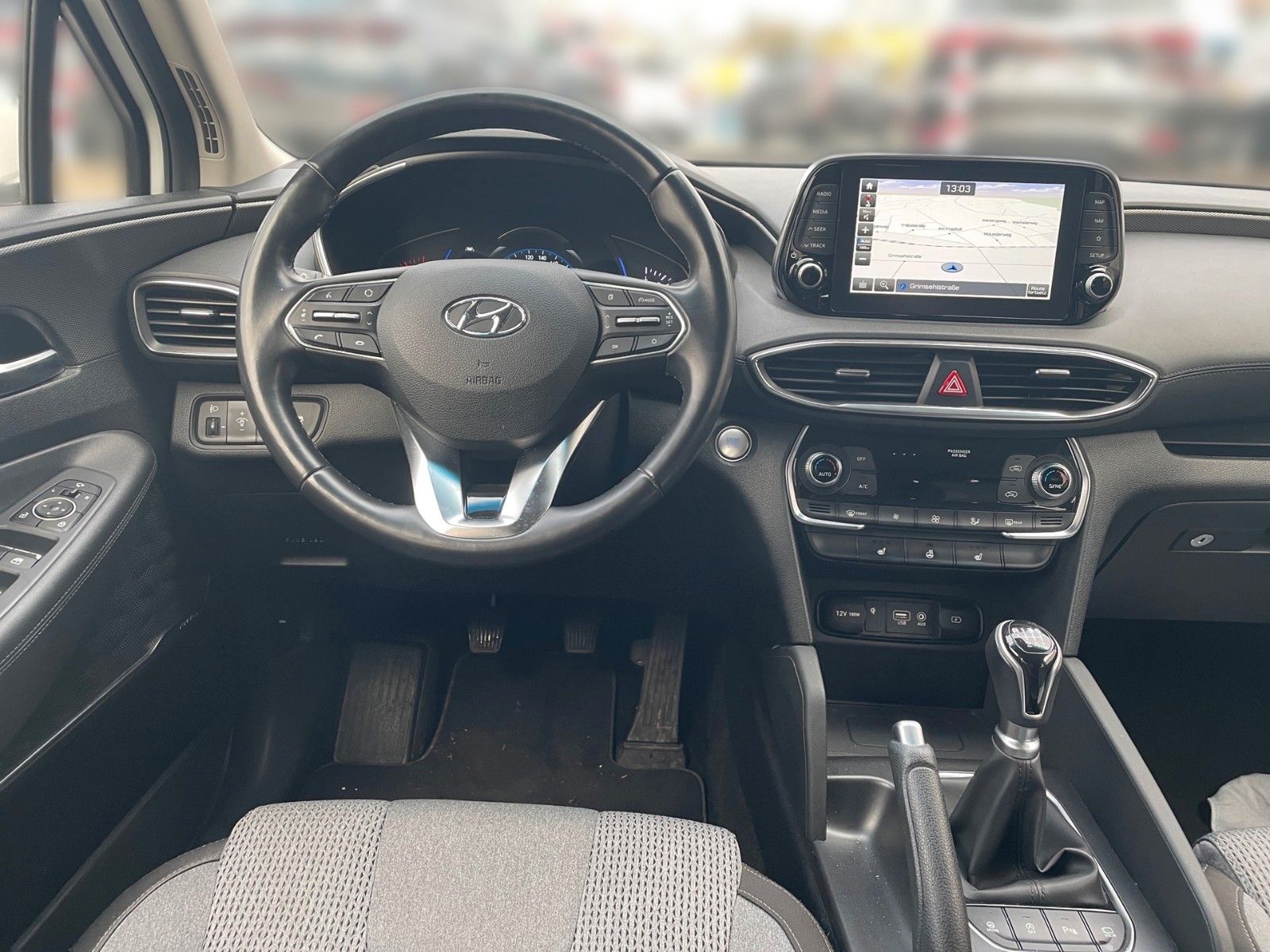 Fahrzeugabbildung Hyundai Santa Fe Trend 2WD
