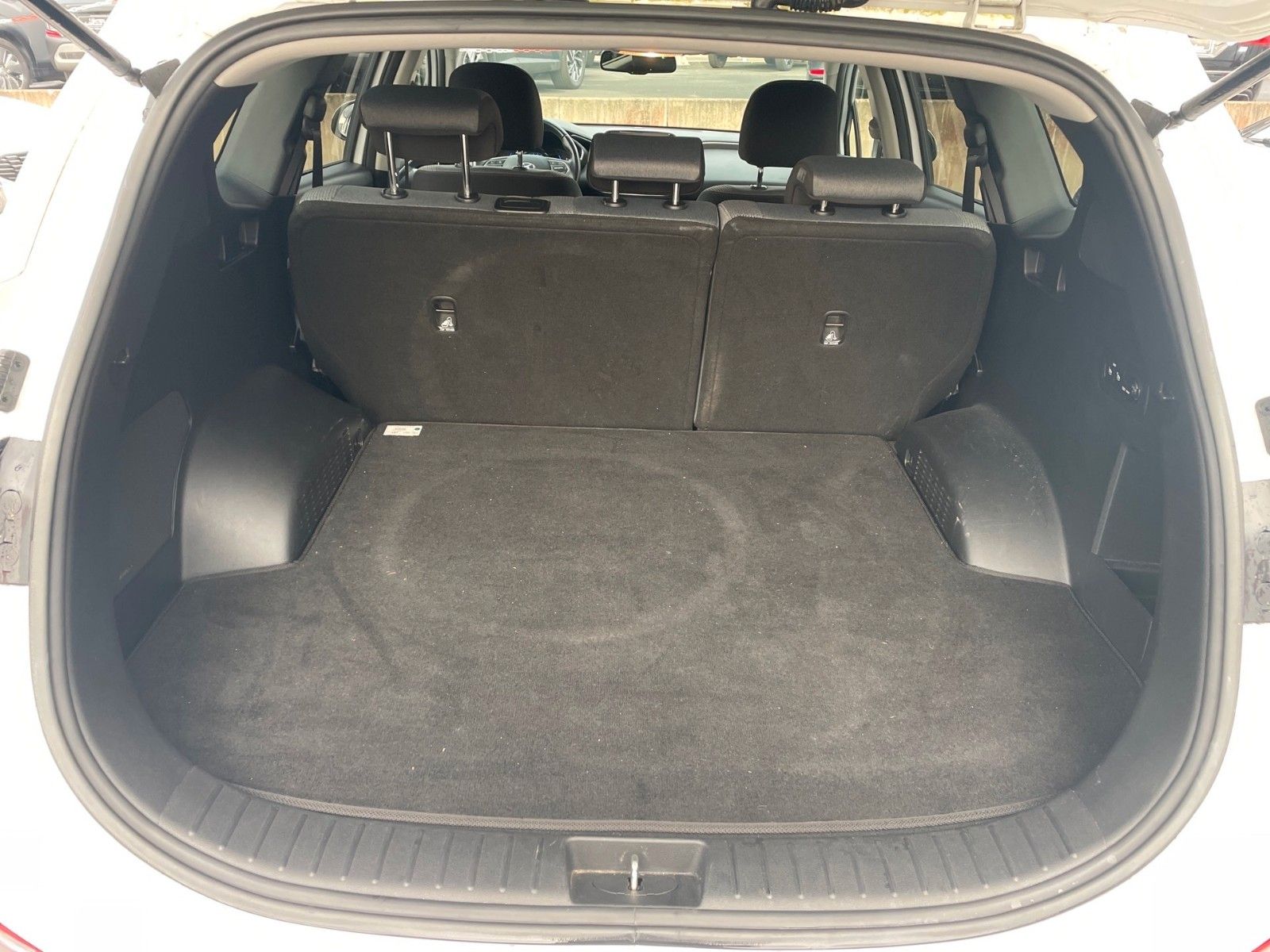 Fahrzeugabbildung Hyundai Santa Fe Trend 2WD