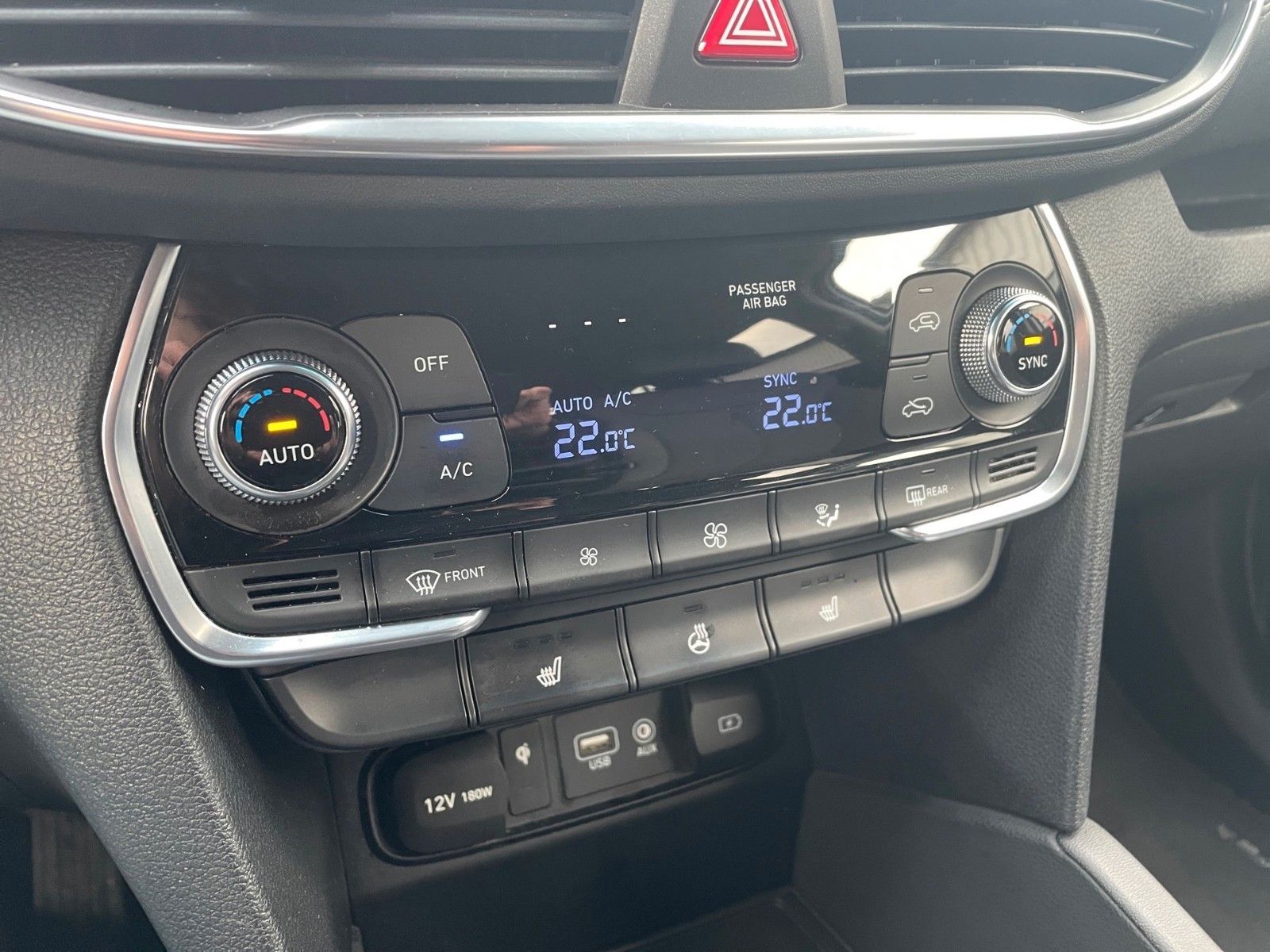 Fahrzeugabbildung Hyundai Santa Fe Trend 2WD